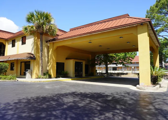 Fairview Inn & Suites